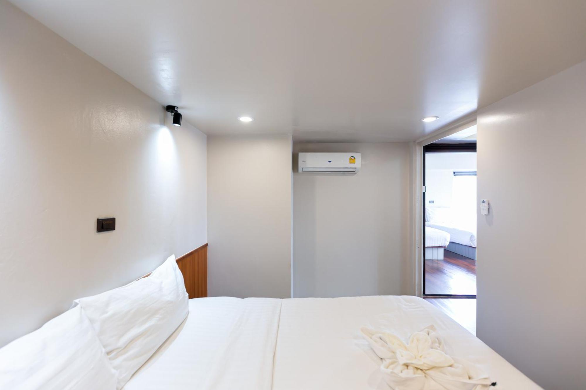 A Room Bangkok Sathorn エクステリア 写真