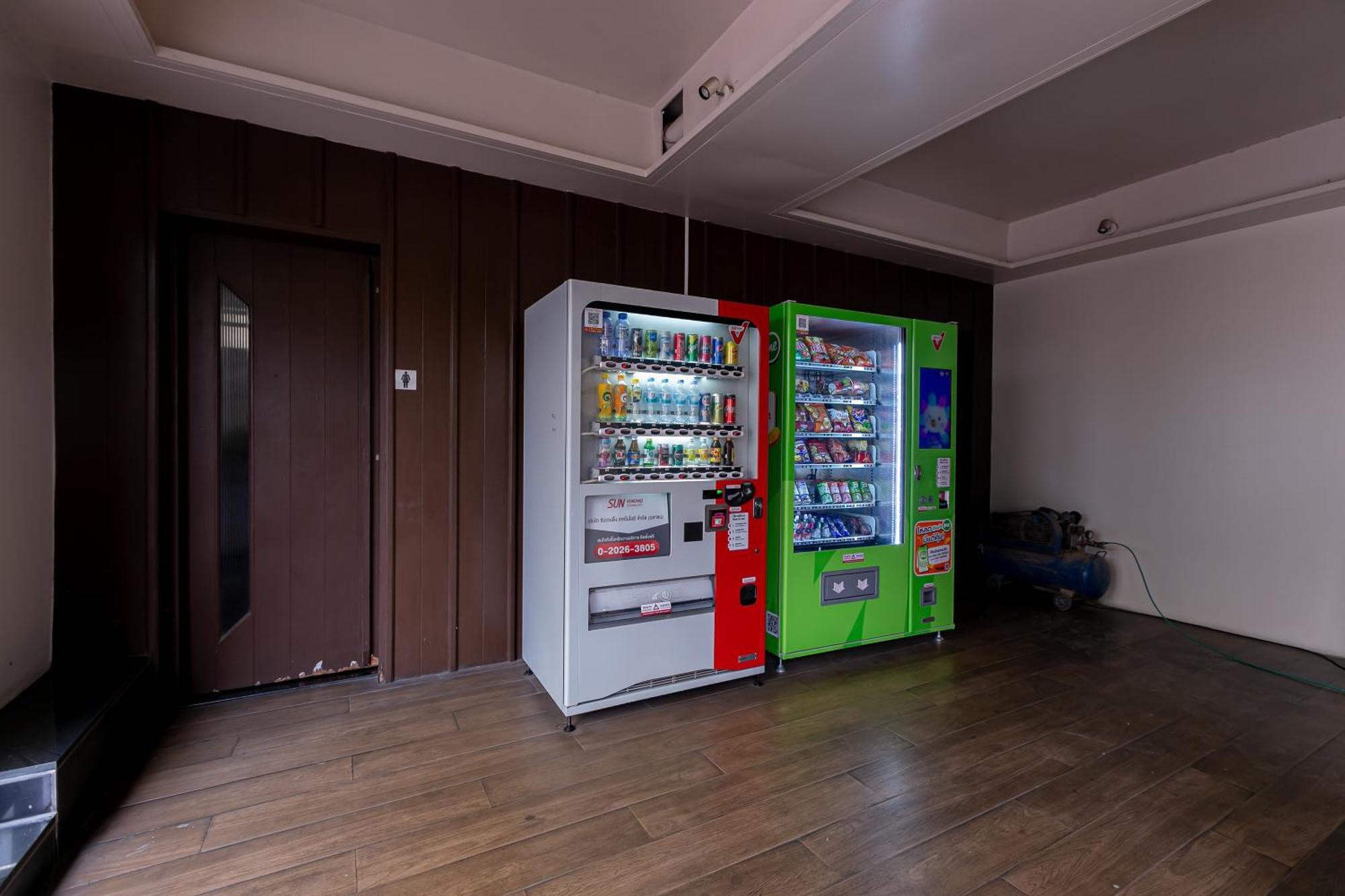 A Room Bangkok Sathorn エクステリア 写真
