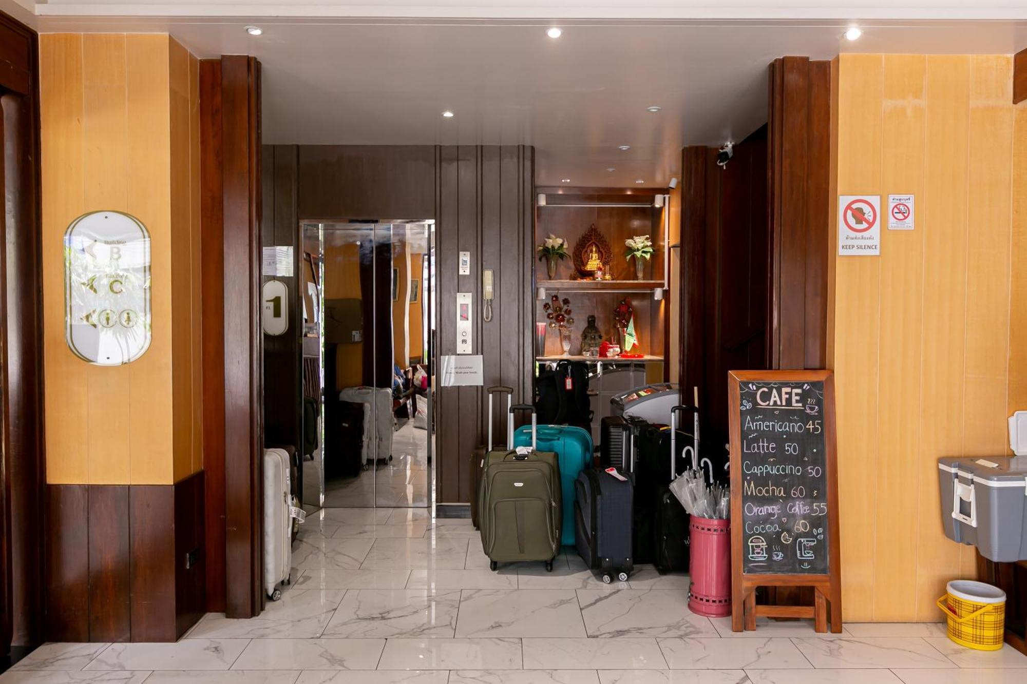 A Room Bangkok Sathorn エクステリア 写真